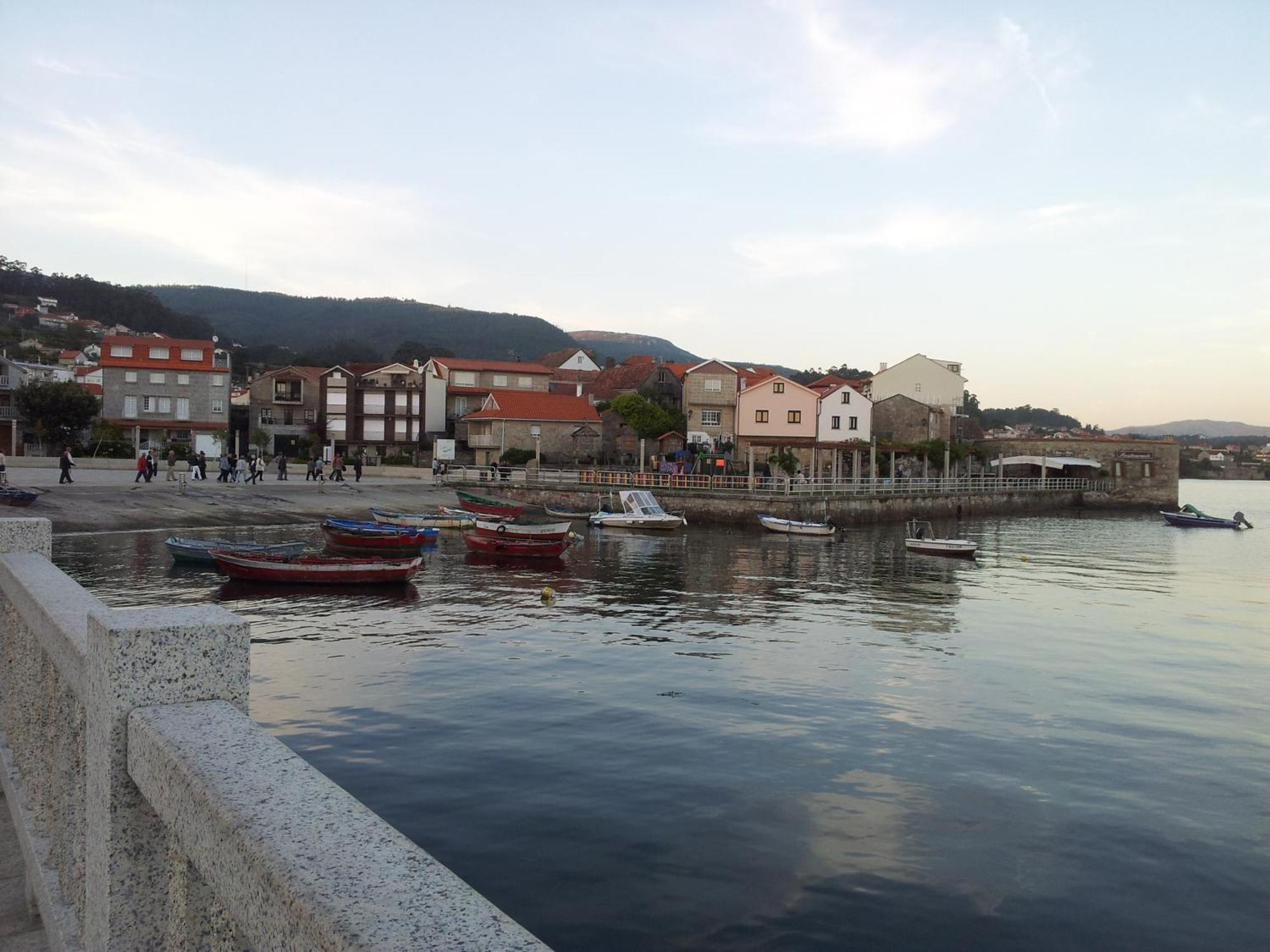 Hogar Del Puerto Hotel Комбаро Екстериор снимка