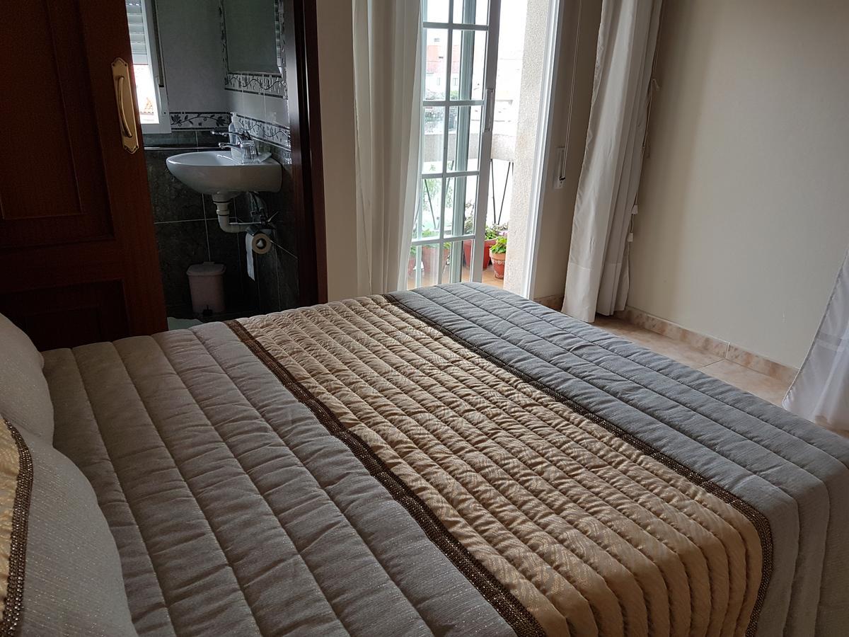 Hogar Del Puerto Hotel Комбаро Екстериор снимка